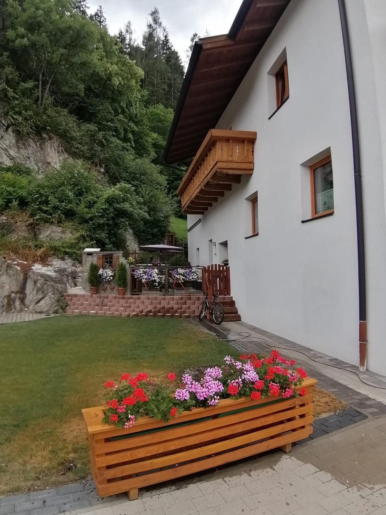 Apart Schlatter Prutz Exterior foto